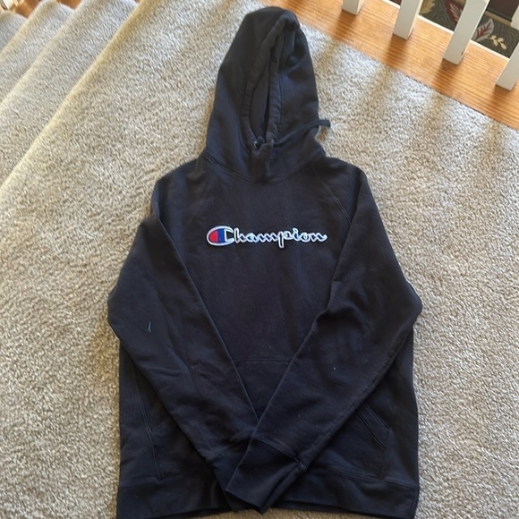 Women’s M Champion Sweatshirt- older- some pulling as shown in pics - Picture 1 of 5